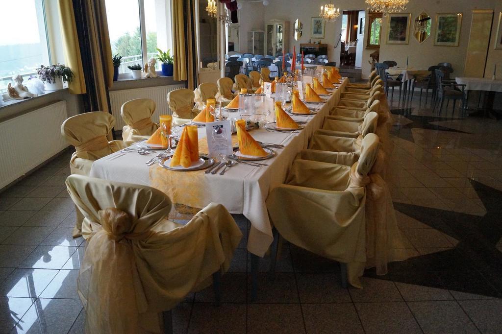 Hotel Zur Engelsburg Hausen-Wied Kültér fotó