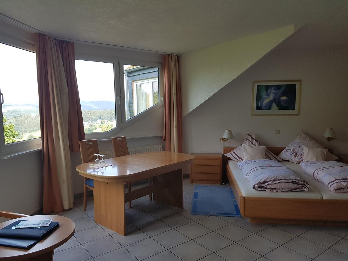 Hotel Zur Engelsburg Hausen-Wied Kültér fotó