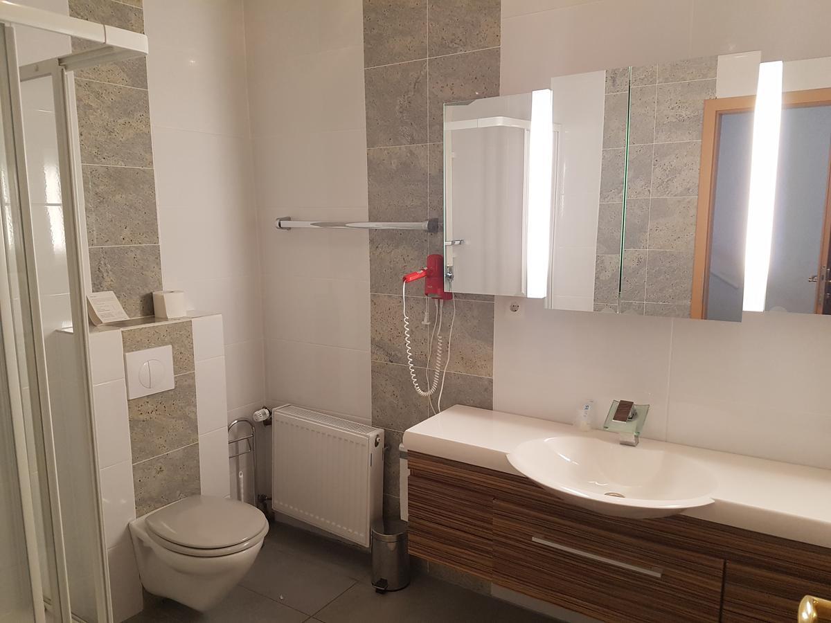 Hotel Zur Engelsburg Hausen-Wied Kültér fotó